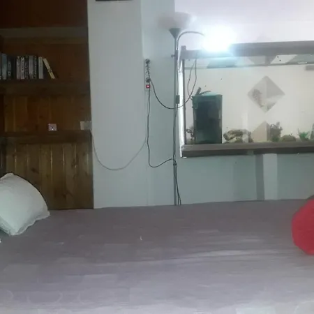Apartamento Acuario * تيغيسي